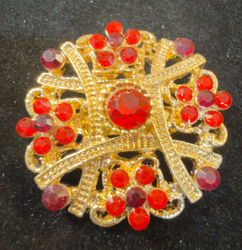 VTG Gold-Tone Ruby Red Rhinestone Floral Spray Brooch Berry Cluster Statement